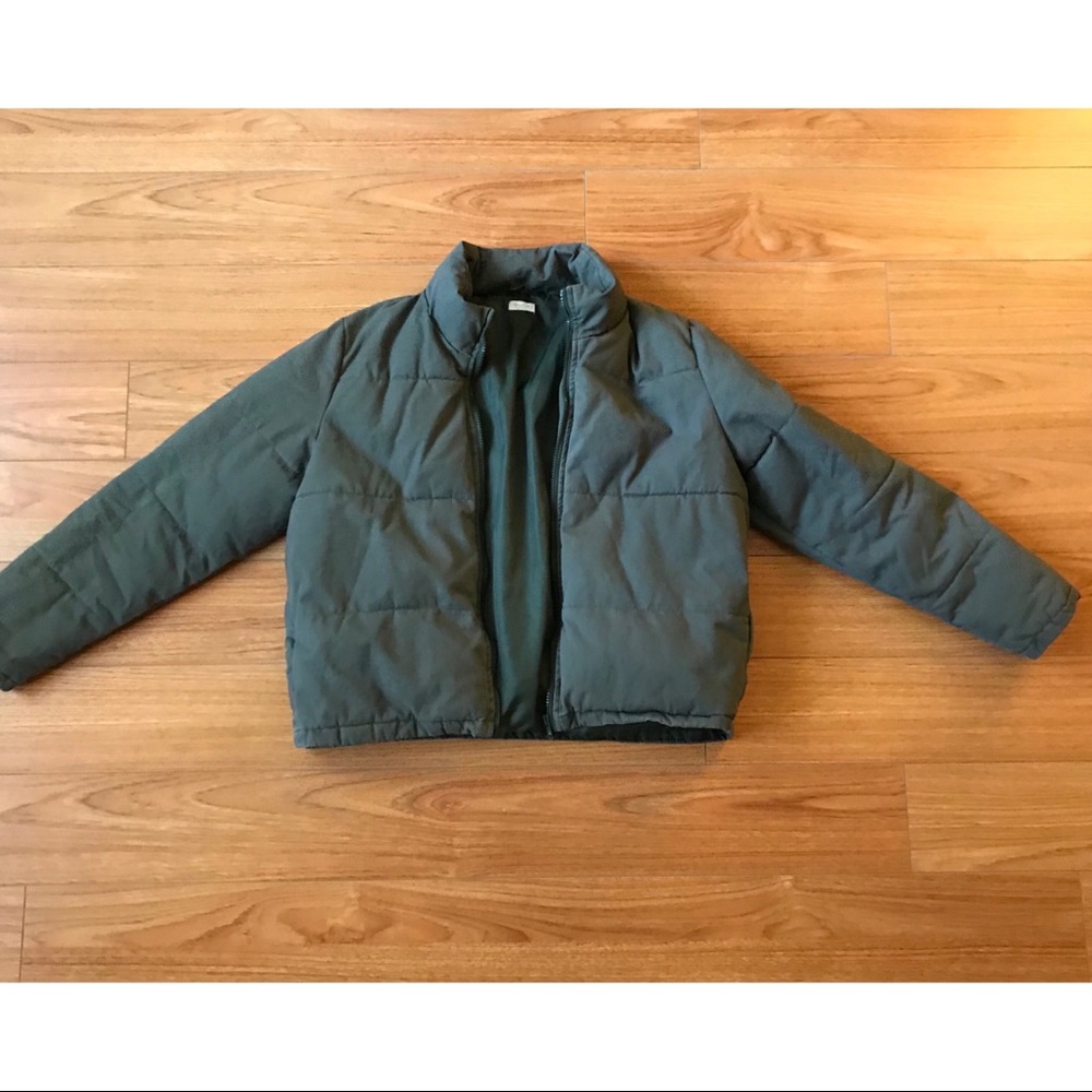 Brandy Melville Puffer Jacket.